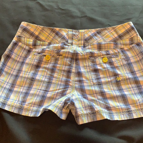 Set of Two Pairs of Plaid Shorts - Picture 6 of 9